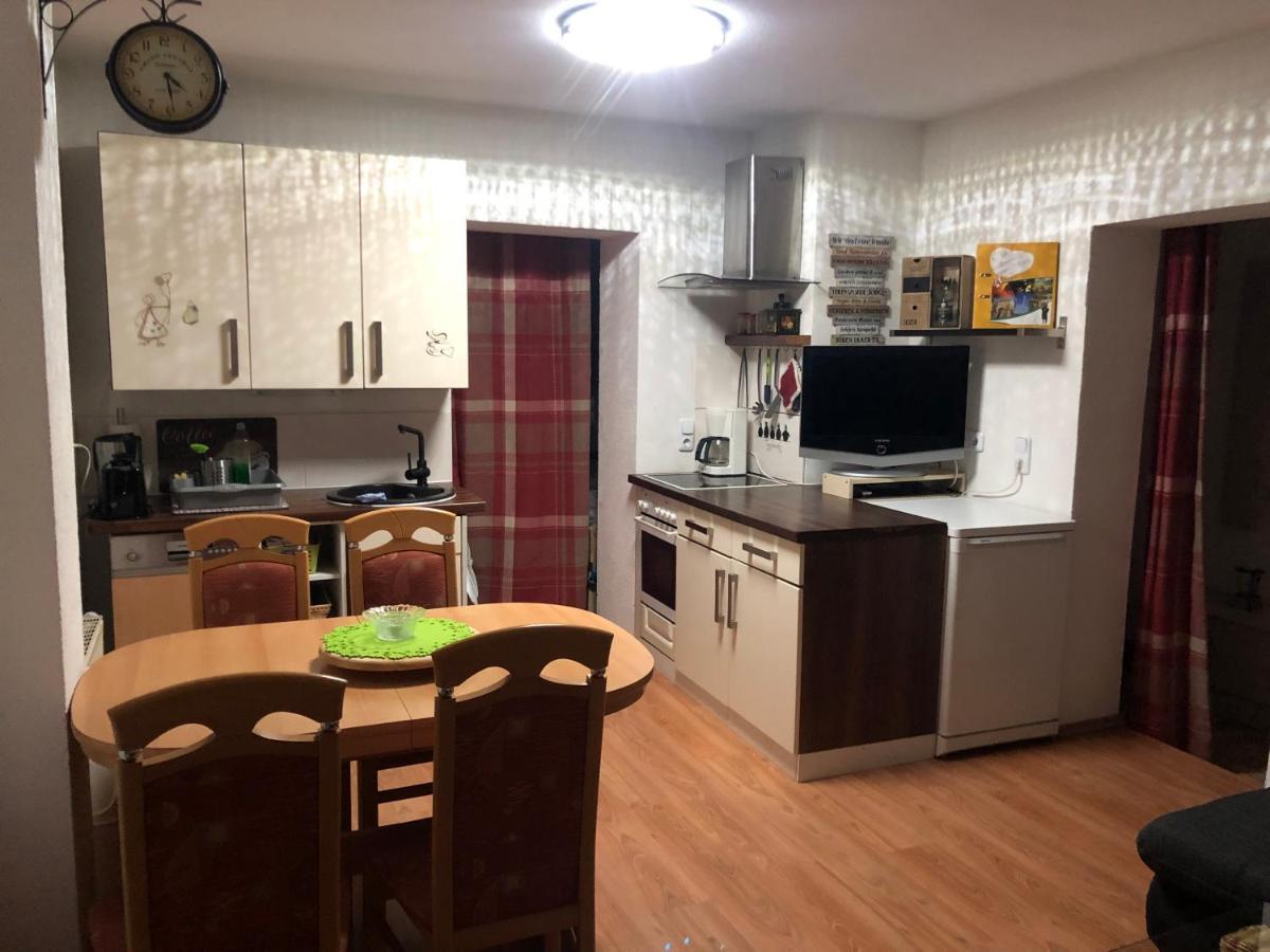 Appartement Haus Am Wald à Hohndorf  Extérieur photo